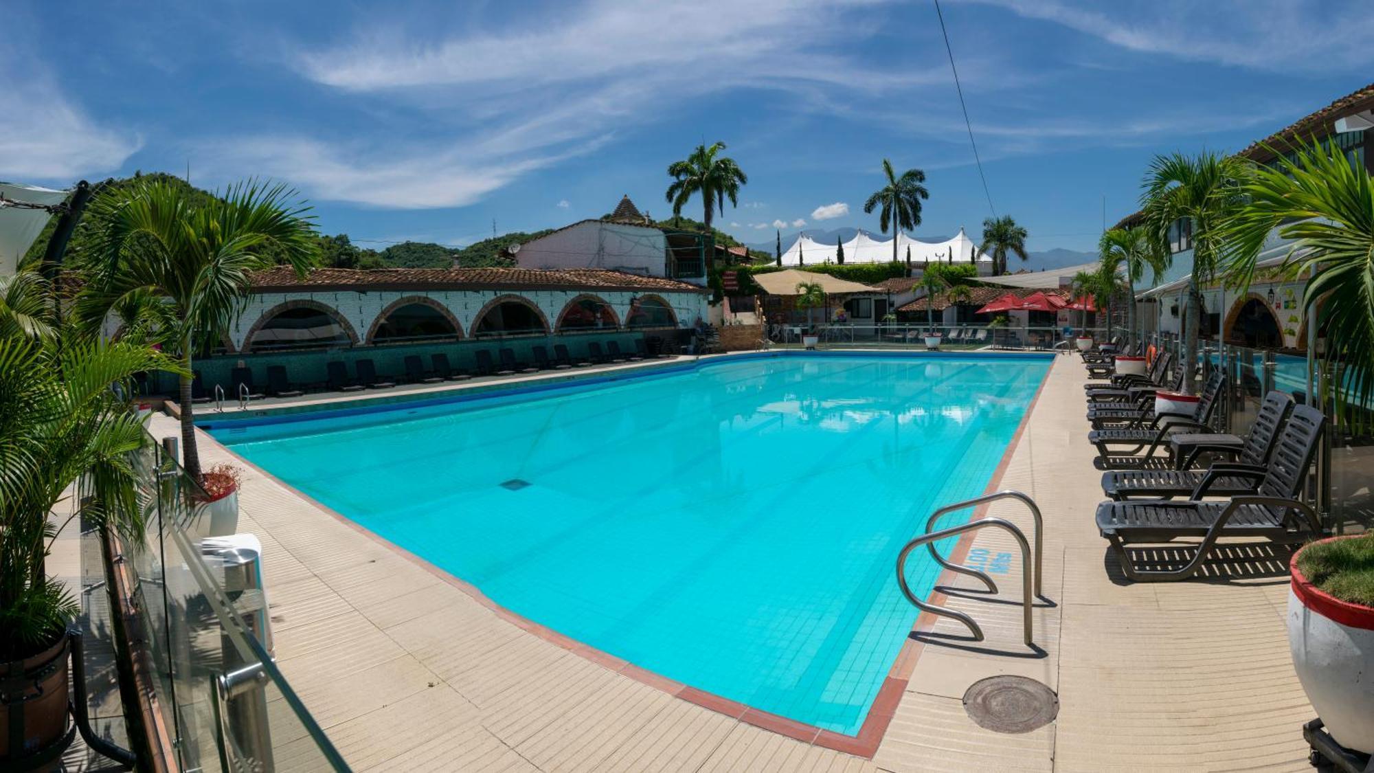 Hotel San Juan Internacional Girón Εξωτερικό φωτογραφία